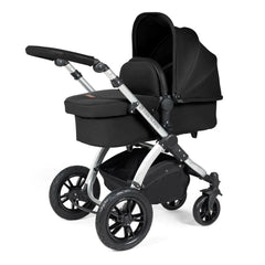 Ickle Bubba Stomp LUXE Travel System - Silver/Midnight/Black - showing the carrycot and chassis together as the pram