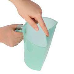 ClevaMama ClevaRinse Shampoo Rinse Cup (1000ml) - showing the cup`s flexible edge