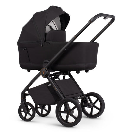 Venicci Claro 2 pram in Noir with carrycot and lightweight frame