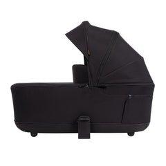 Venicci Claro 2 carrycot in Noir with panoramic ventilation and lightweight design