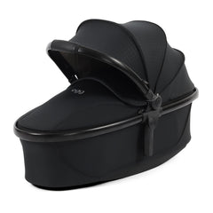 egg3 Luxury Bundle (Houndstooth Black) - showing the carrycot with its hood fully extended