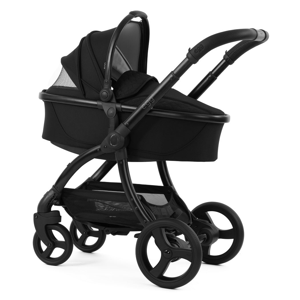 egg3 Pram - Panther - with hood ventilation panel