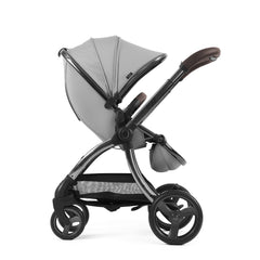 egg3 Luxury Bundle (Glacier) - side view, showing the pushchair in parent-facing mode