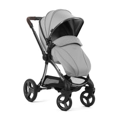 egg3 Luxury Bundle (Glacier) - showing the pushchair in forward-facing mode