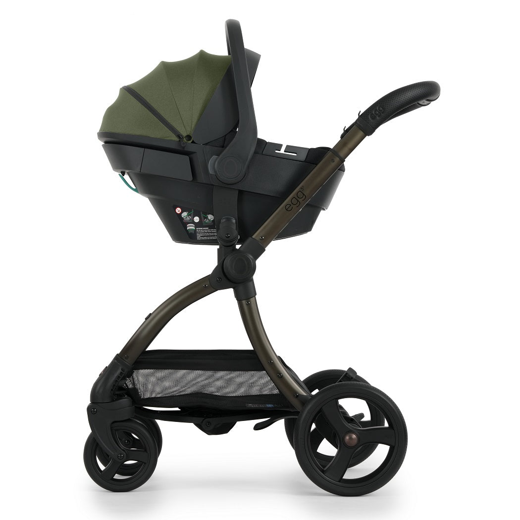 egg3 Chassis fitted with Shell 360 Infant Car Seat - Sage
