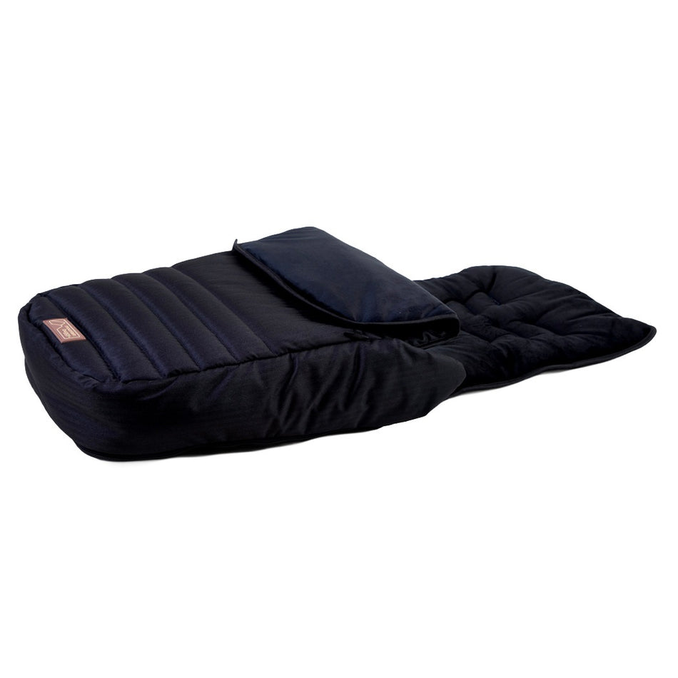 Mountain Buggy Heritage footmuff in Caviar black with black lining