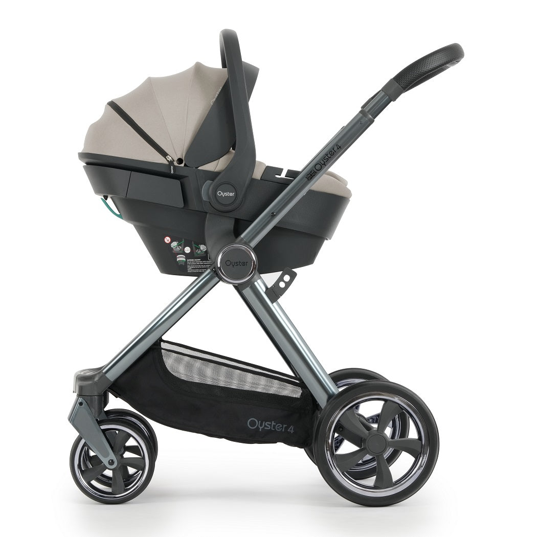 Oyster4 Chassis fitted with Capsule 360 Infant Car Seat - Stone