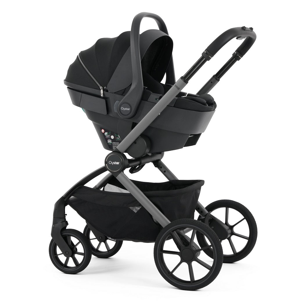 Oyster Vee Chassis - Liquorice - with Oyster Capsule 360 Infant Car Seat