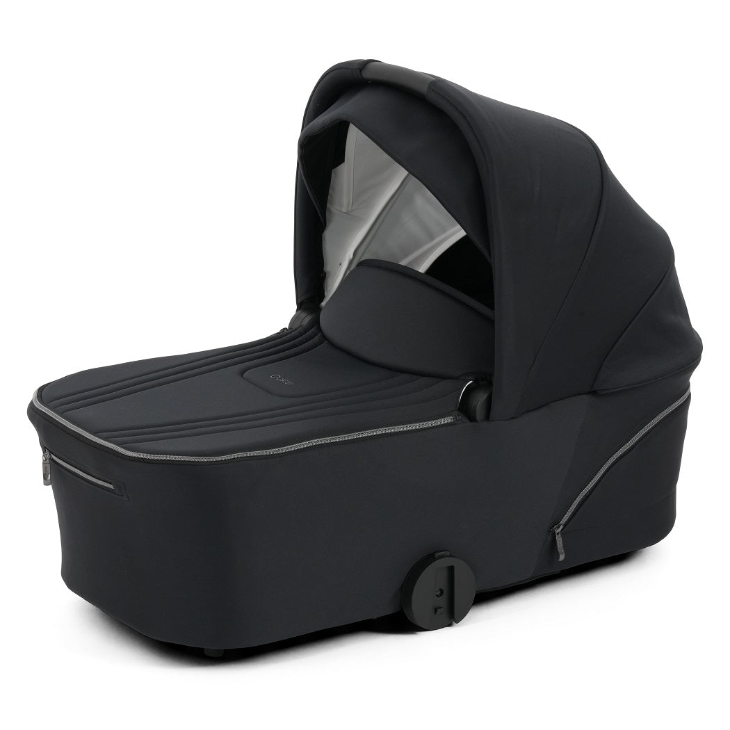 Oyster Vee Carrycot - Liquorice
