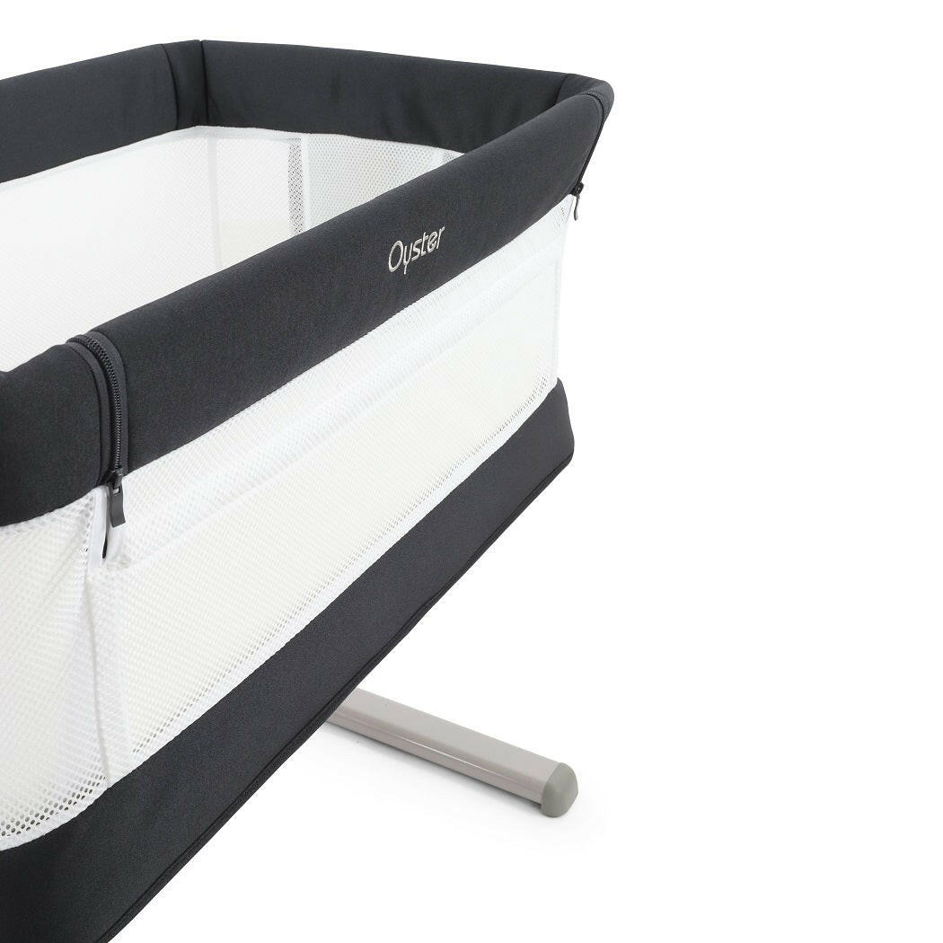 BabyStyle Oyster Wiggle Co-Sleeper Bedside Crib - Carbonite - quarter view