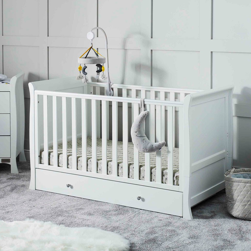 Ickle Bubba Snowdon Classic Cot Bed & Drawer - White - lifestyle image