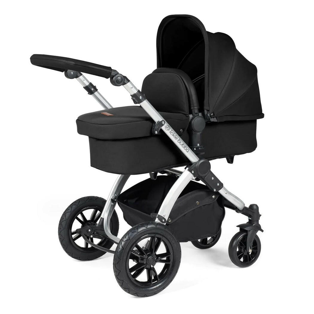 Ickle Bubba Stomp LUXE Travel System - Silver/Midnight/Black - showing the carrycot and chassis together as the pram