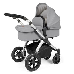 Ickle Bubba Stomp LUXE Travel System with Stratus Car Seat & ISOFIX Base (Silver/Pearl Grey/Black) - showing the carrycot and chassis together as the pram
