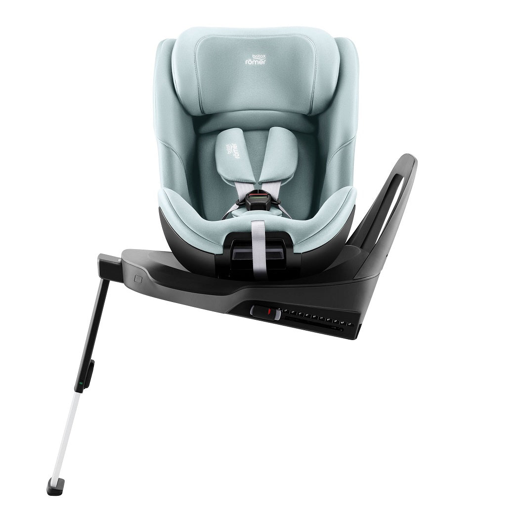 Britax Swivel 2 i-Size Car Seat - Ocean - rotated towards door opening with extending support leg