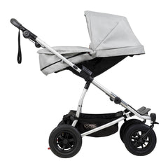 Mountain Buggy Duet v3.2 Carrycot Plus 2018+ (Silver) - side view