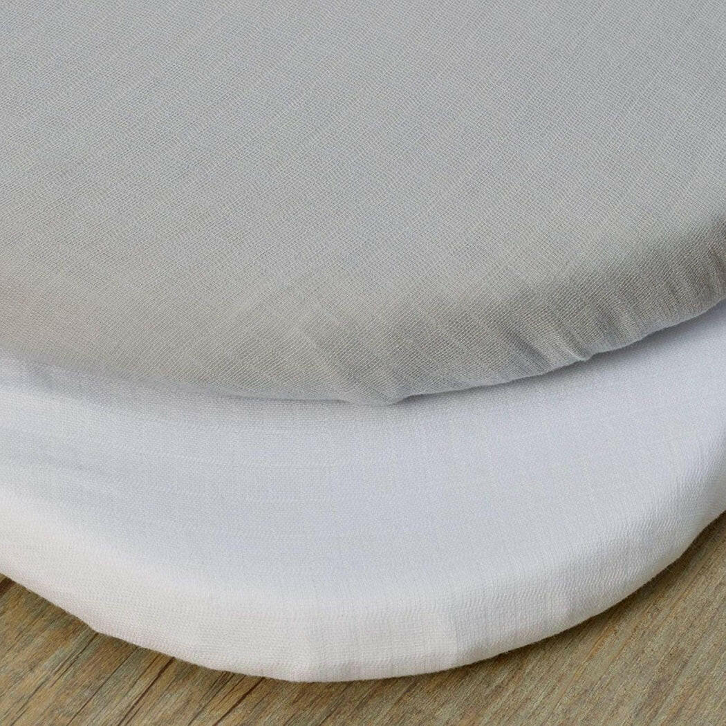Clair De Lune Muslin Fitted Sheets for Moses Baskets - Pack of 2 (White/Grey) - shown here fitted to mattresses