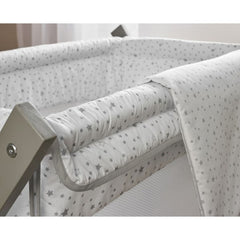 Clair De Lune Folding Crib (Stars & Stripes) - close view, showing the fabric dressings and included coverlet