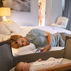 Maxi-Cosi Iora Co-Sleeping Crib - lifestyle image