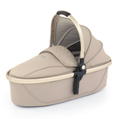 egg2 Luxury Bundle (Feather) - showing the carrycot with its hood and apron