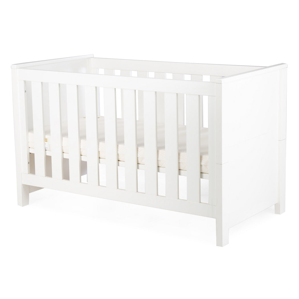 CuddleCo Aylesbury Cot Bed (White)