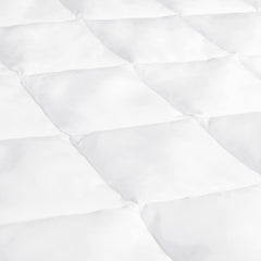 Hauck Bed Me - Travel Cot Mattress Protector Fitted Sheet 120x60cm (White) - showing the quilted protector/sheet
