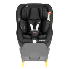 Maxi-Cosi 360 Family Bundle (Black) - showing the Pearl 360 attached to the base