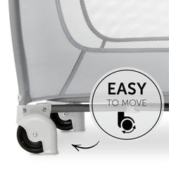 Hauck Sleep'n'Play Centre (Stars) - showing the centre`s wheels for ease of movement